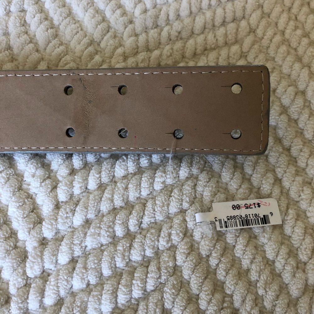 St. John Grey Quilted Leather Belt - Picture 5 of 9